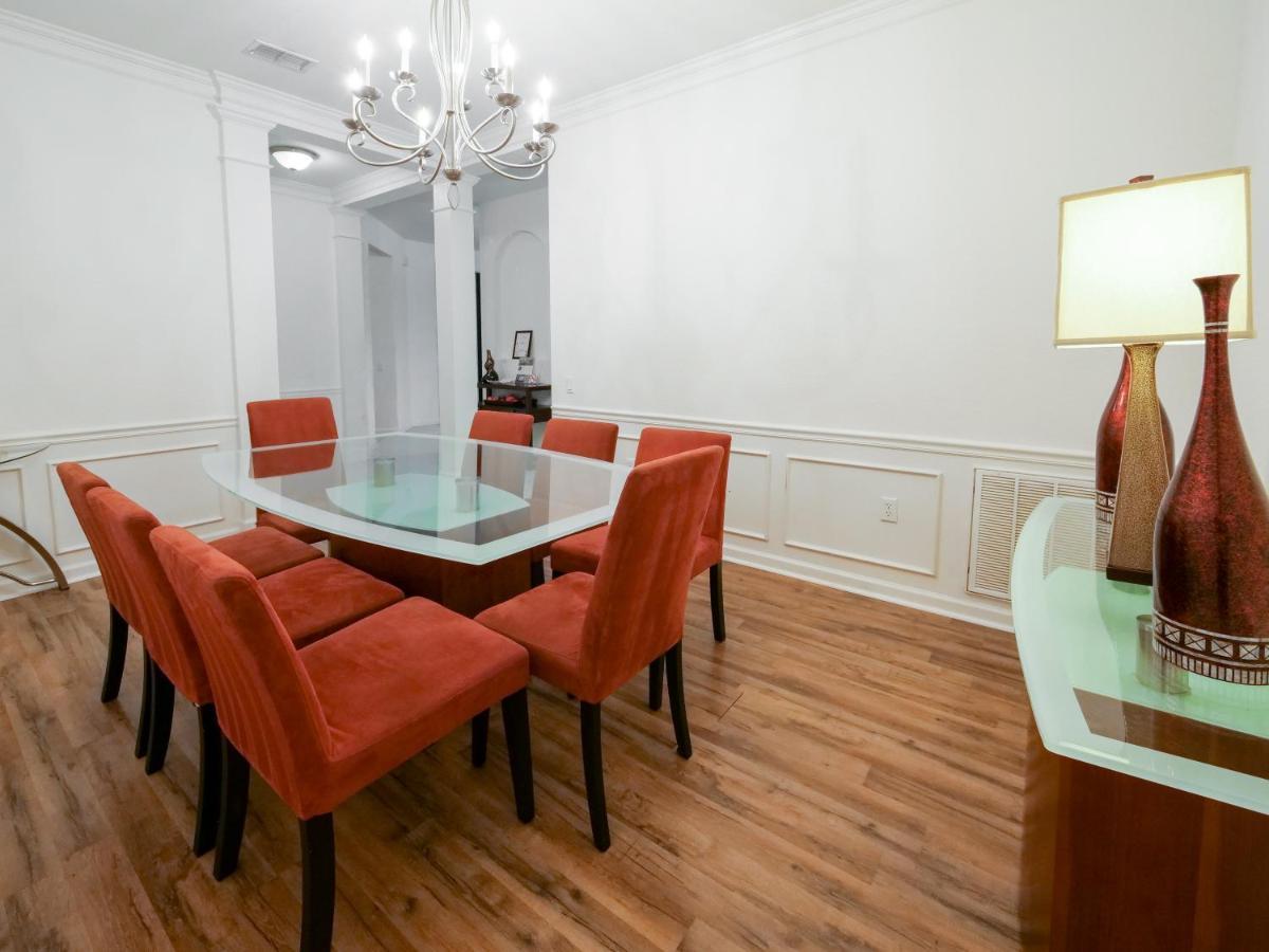 Casa de Férias 4br 2bath Balcony 5min Conv Center 2020ft